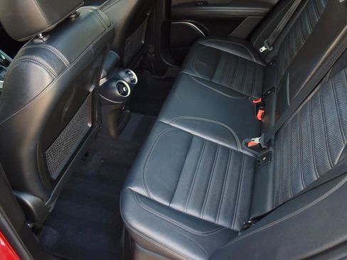 Used 2018 Alfa Romeo Stelvio Ti Sport image 28