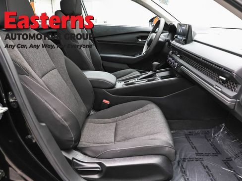 Used 2025 Honda Accord SE image 24