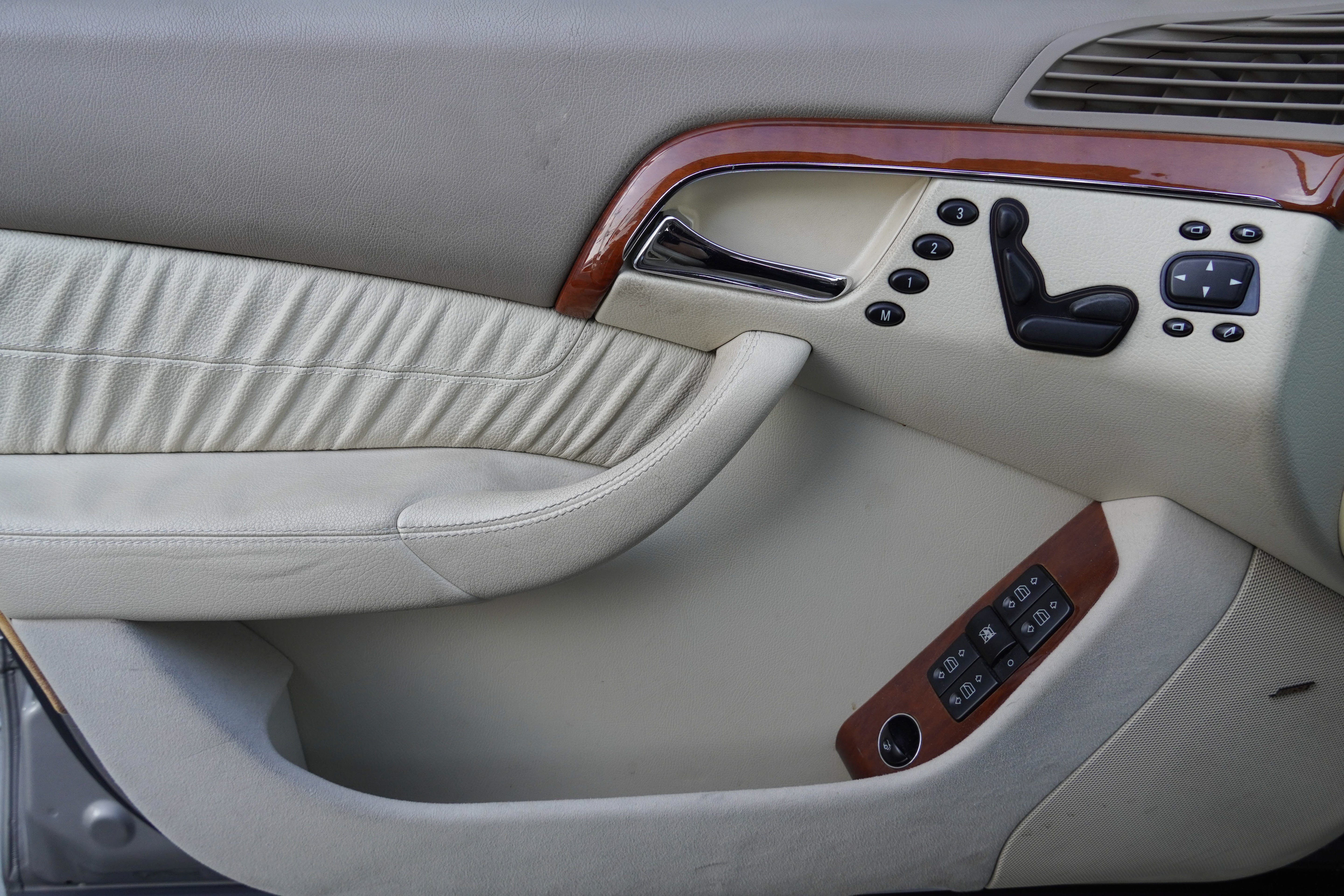 Used 2004 Mercedes-Benz S 430 image 27
