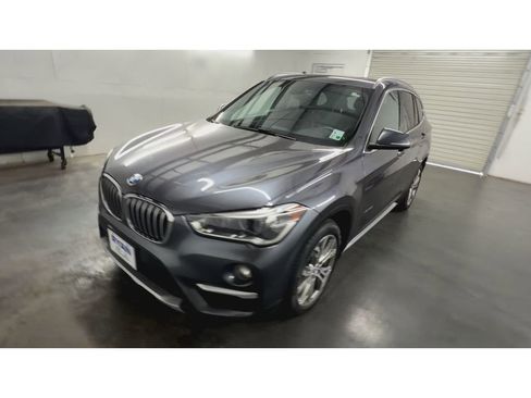 Used 2016 BMW X1 xDrive28i AWD/4WD image 4
