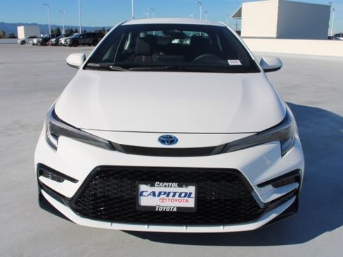 New 2026 Toyota Corolla SE image 7