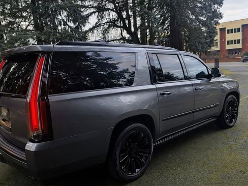 Used 2018 Cadillac Escalade ESV Platinum image 5