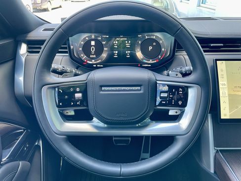 Used 2025 Land Rover Range Rover SE AWD/4WD image 21