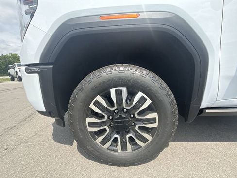 New 2026 GMC Sierra 3500 Denali Ultimate AWD/4WD image 10