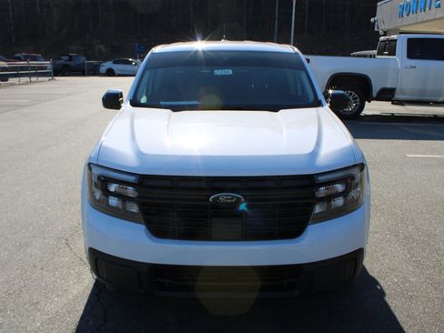 Used 2024 Ford Maverick Lariat w/ Black Appearance Package image 8