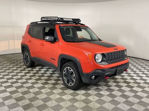 Used 2017 Jeep Renegade Trailhawk AWD/4WD image 22