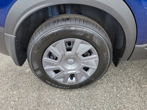 New 2026 Nissan Kicks S image 5