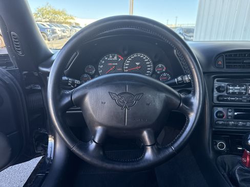 Used 2001 Chevrolet Corvette Z06 w/ Memory Pkg image 26