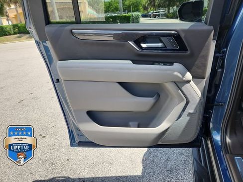 New 2026 GMC Yukon XL Elevation AWD/4WD image 11