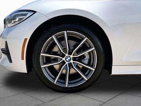 Used 2020 BMW 330i Sedan w/ Convenience Package RWD image 11