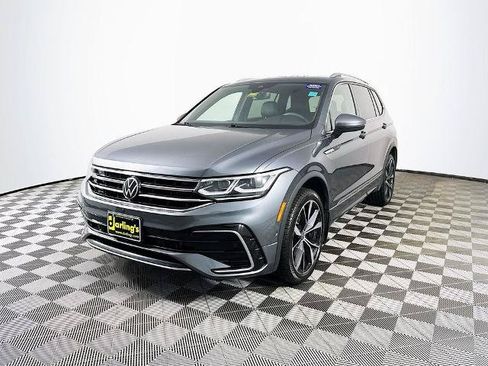 Used 2022 Volkswagen Tiguan SEL R-Line AWD/4WD image 3