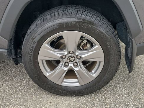 Used 2024 Toyota RAV4 LE AWD/4WD image 5