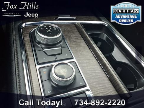 Used 2018 Ford Expedition Limited w/ Equipment Group 302A AWD/4WD image 25