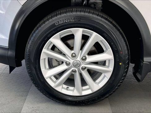 Used 2017 Nissan Rogue Sport S w/ S Appearance Package AWD/4WD image 8