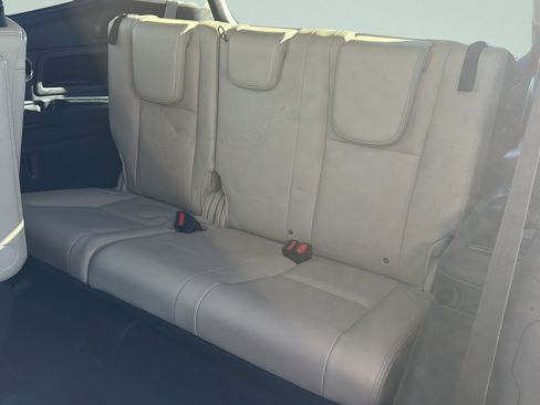 Used 2021 Subaru Ascent Limited w/ Technology Package image 28