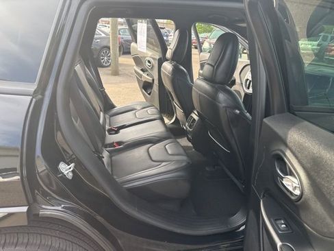 Used 2019 Jeep Cherokee High Altitude AWD/4WD image 13