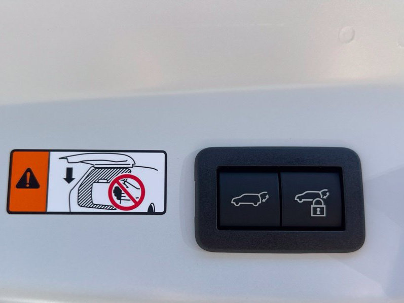 New 2027 Toyota Prius Limited AWD/4WD image 9