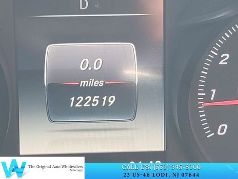 Used 2018 Mercedes-Benz GLC 300 300 4MATIC SUV image 27