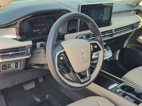 Certified 2026 Lincoln Corsair Premiere AWD/4WD image 11