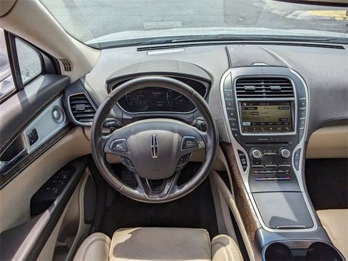 Used 2016 Lincoln MKX Reserve w/ Luxury Package image 15