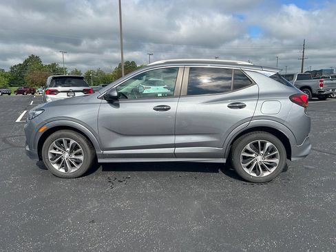 Used 2021 Buick Encore GX Preferred w/ Sport Touring Package FWD image 3