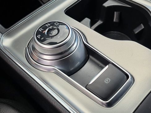 Used 2022 Ford Edge Titanium image 38