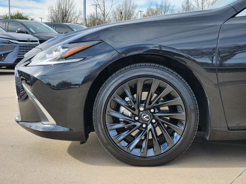 Used 2022 Lexus ES 300h Ultra Luxury image 20