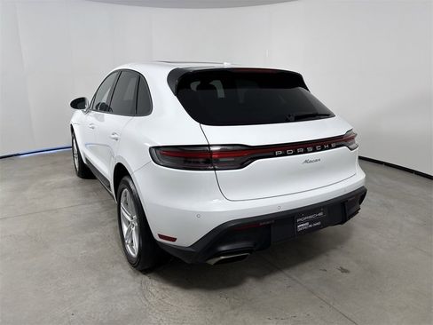 Certified 2023 Porsche Macan image 3