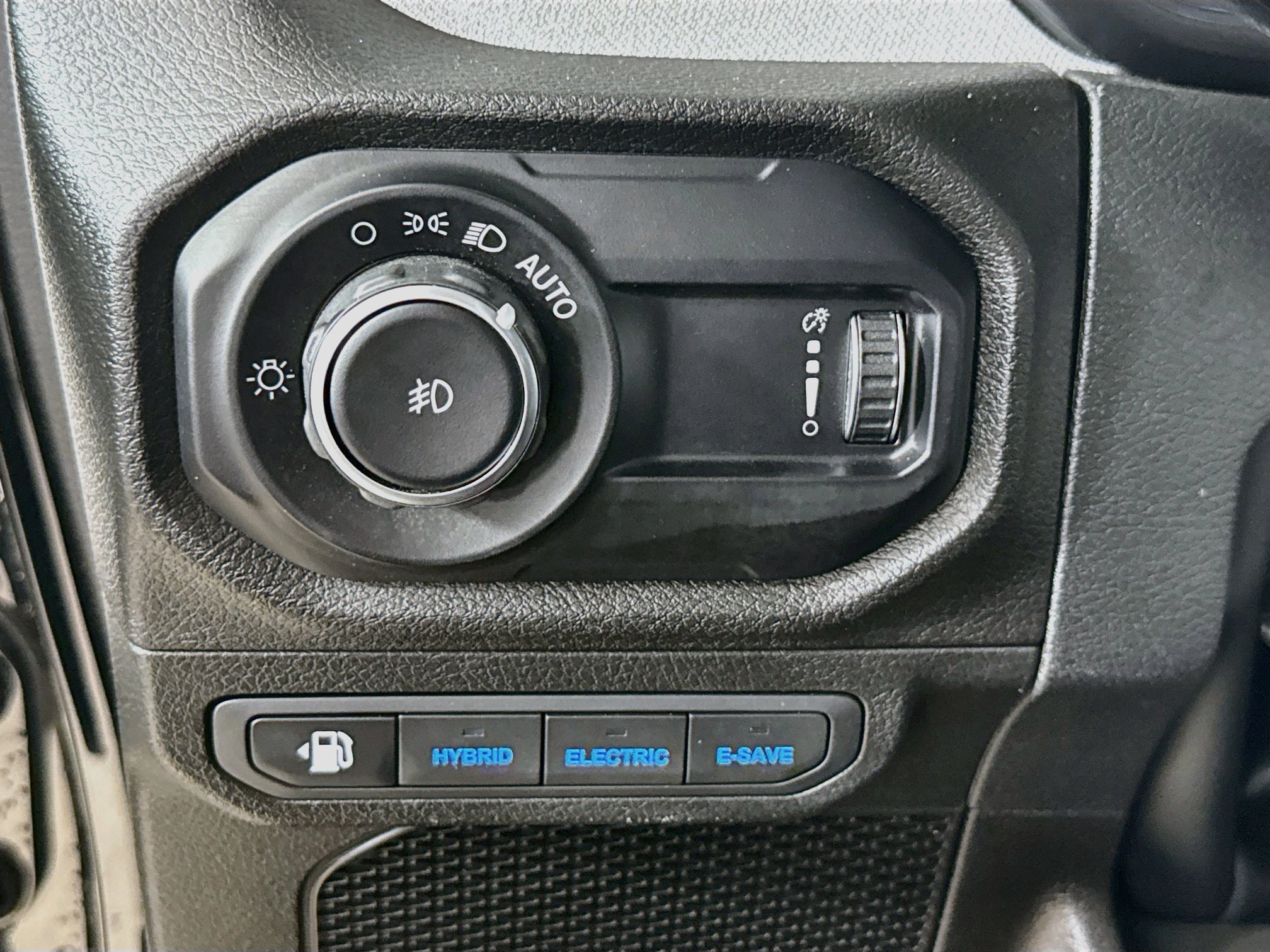 Used 2025 Jeep Wrangler Unlimited Sport S 4xe w/ Convenience Group AWD/4WD image 9