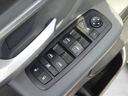 Used 2021 RAM 1500 Big Horn image 11