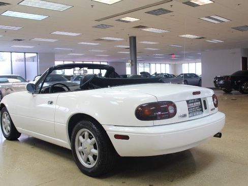 Used 1990 MAZDA MX-5 Miata image 4