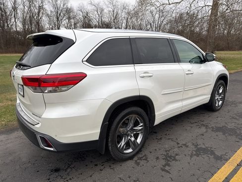 Used 2019 Toyota Highlander Limited image 7