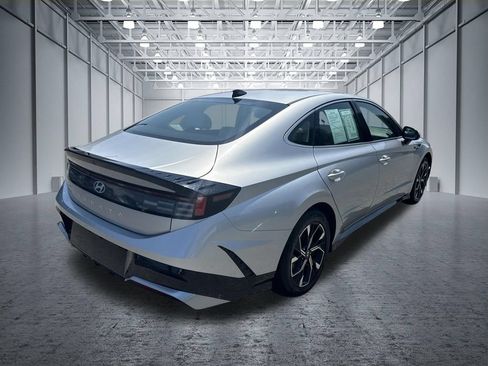 Used 2025 Hyundai Sonata SEL FWD image 5