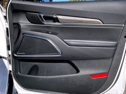 Used 2022 Kia Telluride SX image 23