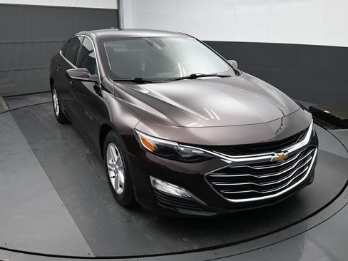 Used 2020 Chevrolet Malibu LS w/ Driver Confidence Package II image 3