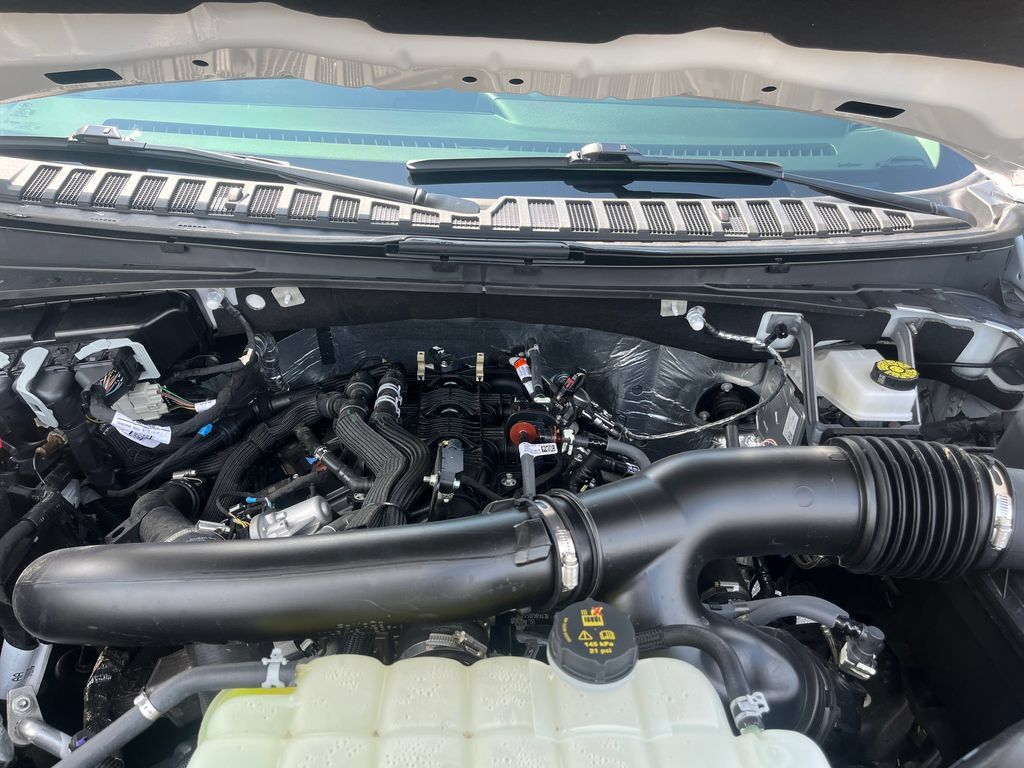 Used 2025 Ford Expedition Active RWD image 22