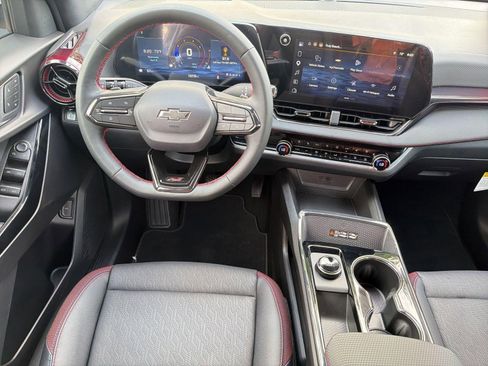 Used 2026 Chevrolet Equinox RS w/ Convenience Package III image 28