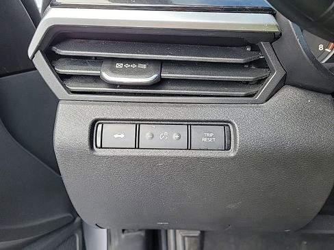 Used 2023 Nissan Altima 2.5 SR w/ SR Premium Package image 24