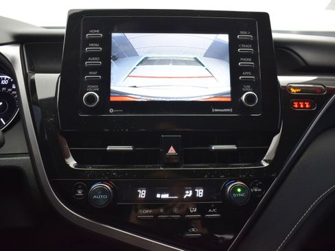 Used 2024 Toyota Camry SE image 15