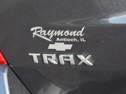 Used 2020 Chevrolet Trax LS FWD image 12