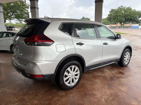 Used 2020 Nissan Rogue S image 6