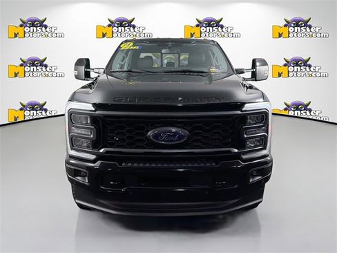 Used 2023 Ford F250 Lariat w/ Lariat Ultimate Package image 2