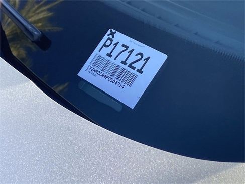 Used 2023 Volkswagen Atlas SE image 32