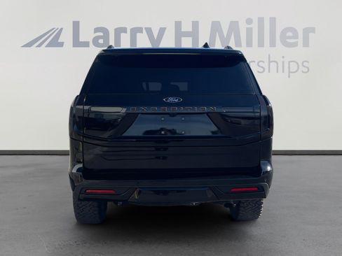 Certified 2025 Ford Expedition Tremor AWD/4WD image 4