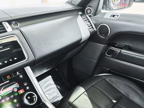 Used 2019 Land Rover Range Rover Sport Supercharged AWD/4WD image 33