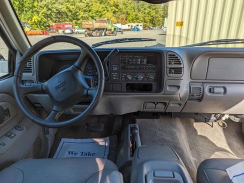 Used 1997 GMC Sierra 1500 4x4 Extended Cab w/ Image Max Pkg image 12