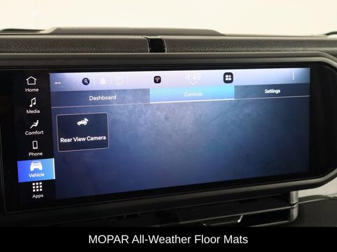 Used 2025 Jeep Wrangler Willys image 33