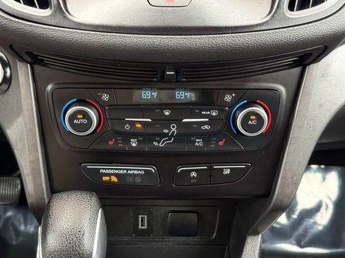 Used 2019 Ford Escape SE AWD/4WD image 32