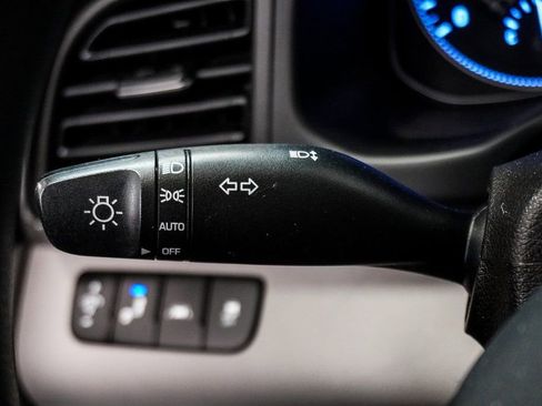 Used 2019 Hyundai Elantra SEL FWD image 17
