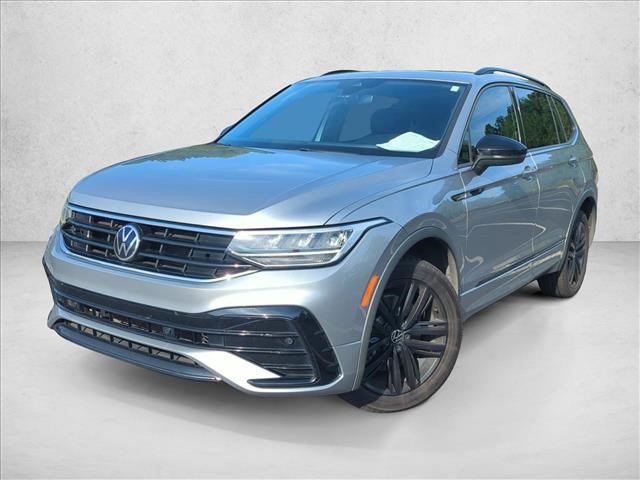 Used 2022 Volkswagen Tiguan SE R-Line FWD image 1